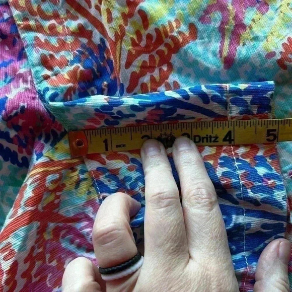 Lilly Pulitzer Callahan Shorts Size 0. 5” inseam Leaf Pattern, vibrant colorful - Picture 6 of 6